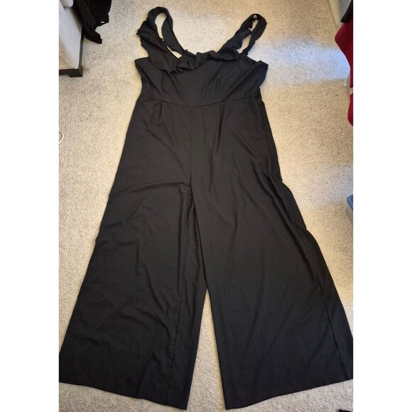 BooHoo Black Wide Leg Ruffle Strap Lightweight Jumpsuit Size 24 EUC - Picture 1 of 10